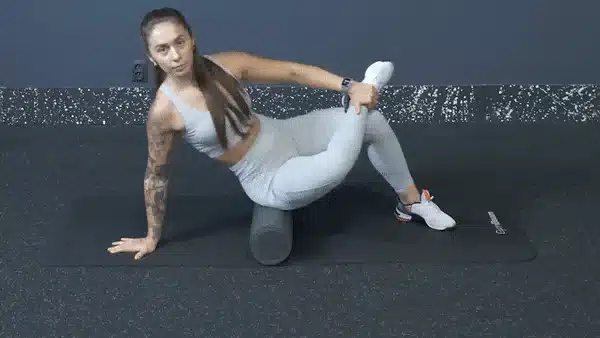 Mát xa mông với con lăn massage Foam Roller